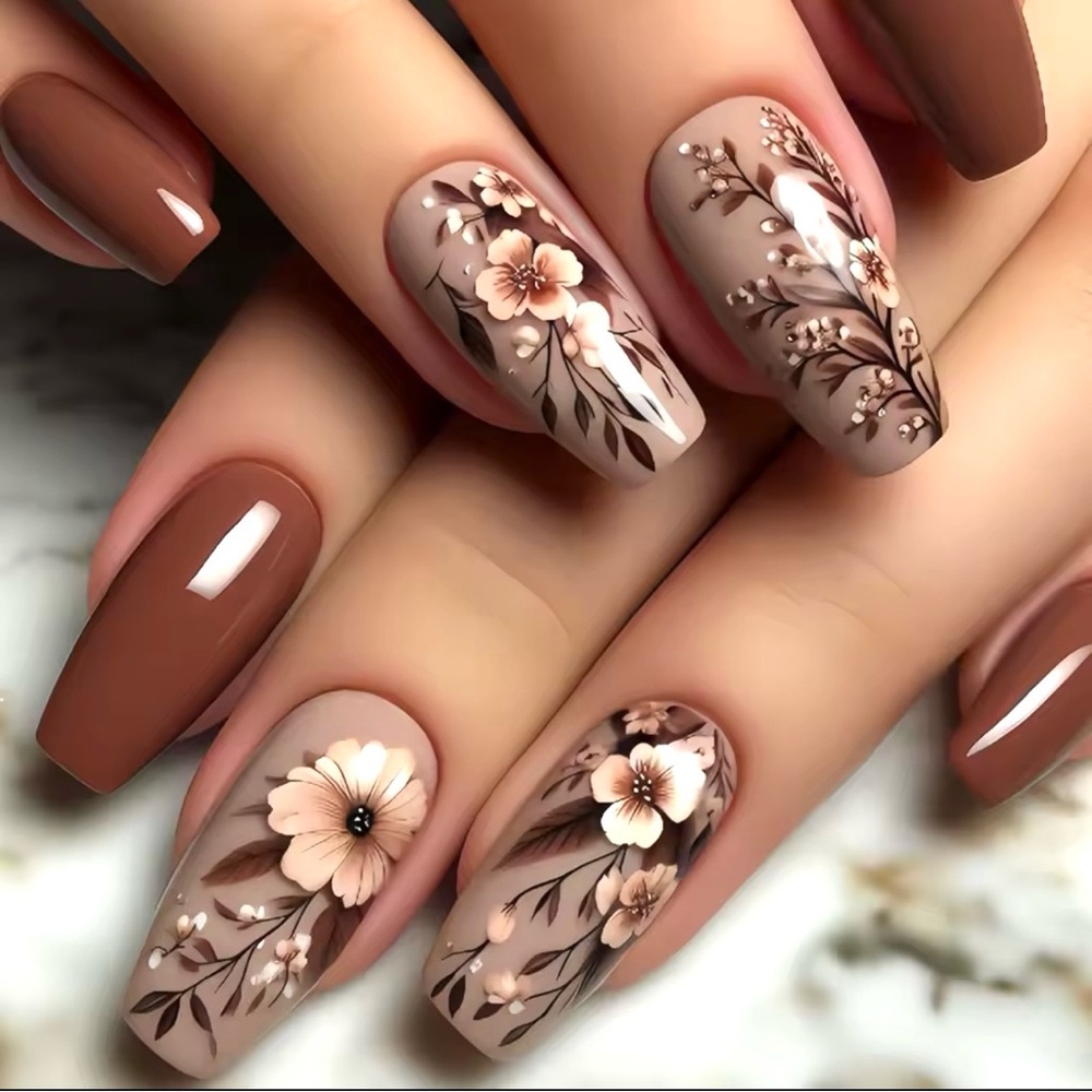 Brown Botanical Press On Nails | 24pc Set